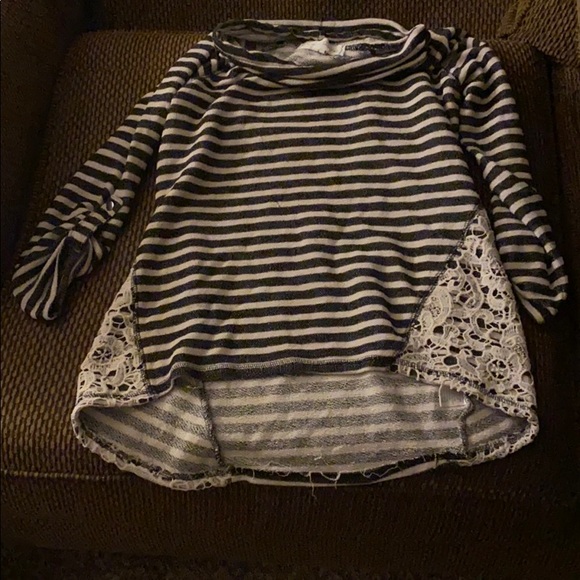 Quarter length shirt - Picture 1 of 1